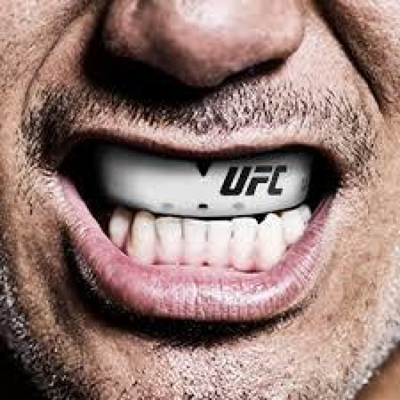 Капа OPRO Бронзова голограма UFC Біла (01605) фото 6