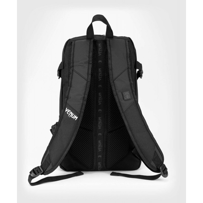 Рюкзак Venum Challenger Pro Evo чорно-білий (01971) фото 2
