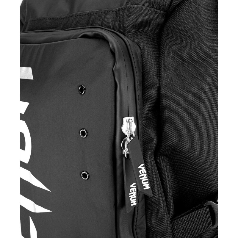 Рюкзак Venum Challenger Xtrem Evo Black/Whitе (01986) фото 6