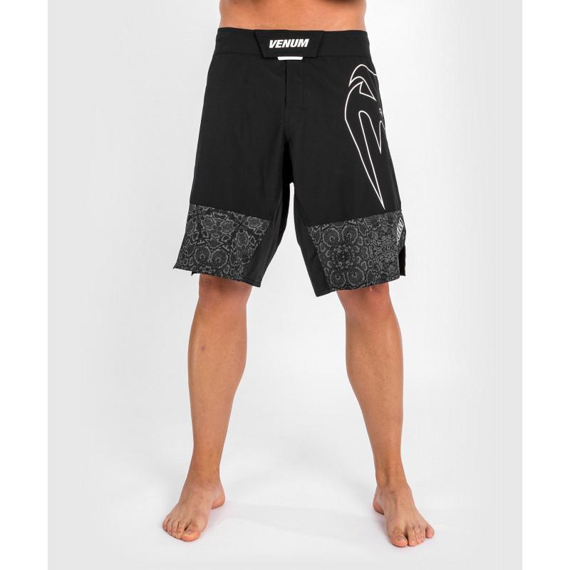 Шорти ММА Fightshorts Light 4.0 Venum Black/White (02416) фото 1